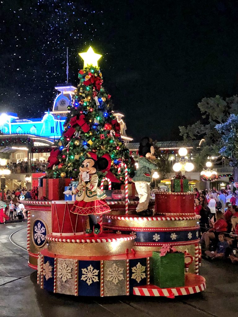 Vegan Food Guide to Mickeyâ€™s Very Merry Christmas Party in the Magic Kingdom