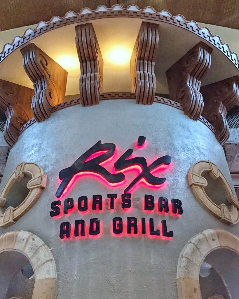 Your Comprehensive Guide to Vegan Disney Food Options at Rix Sports Bar & Grill in Disneyâ€™s Coronado Springs Resort