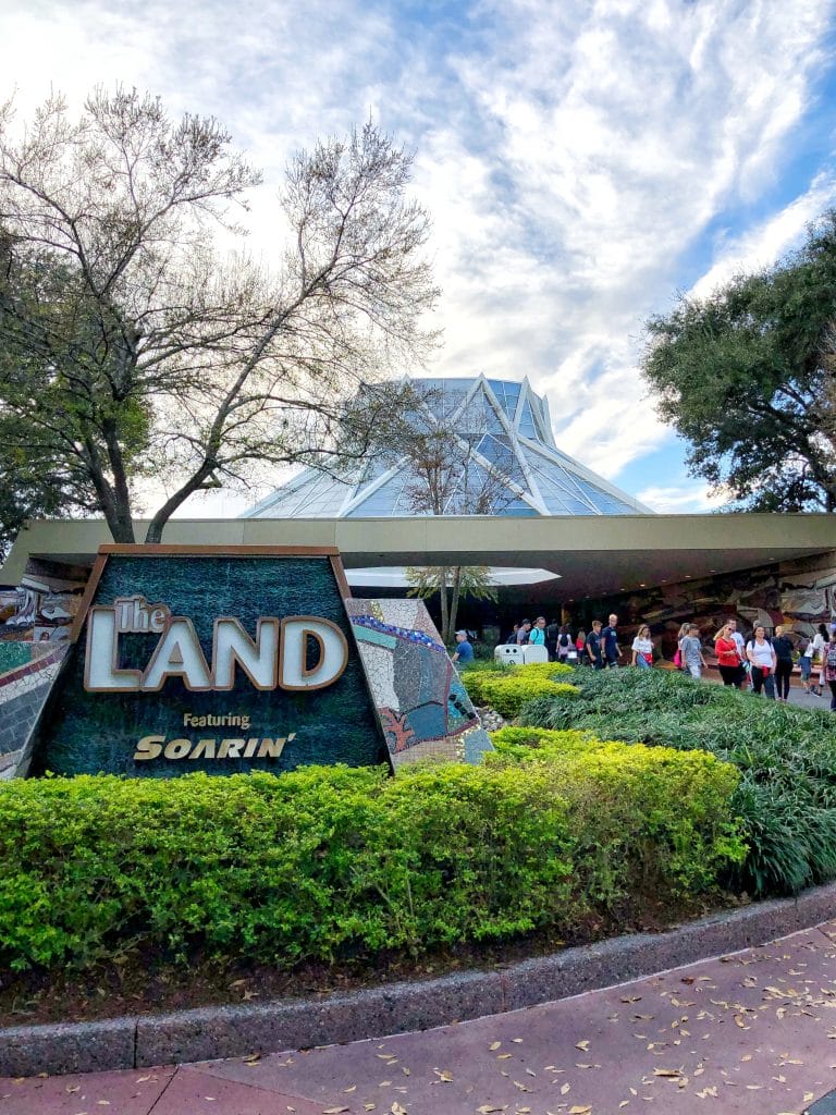 Vegan Disney Food Review: Ice Cream Sundae Seasonal Cupcake at Sunshine Seasons in Epcot