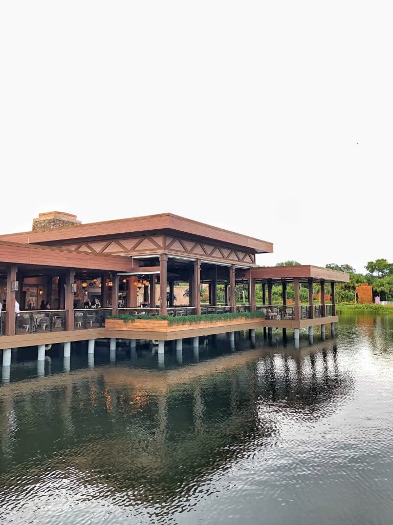 What’s Vegan at Three Bridges Bar & Grill at Villa del Lago in Disney’s Coronado Springs Resort?