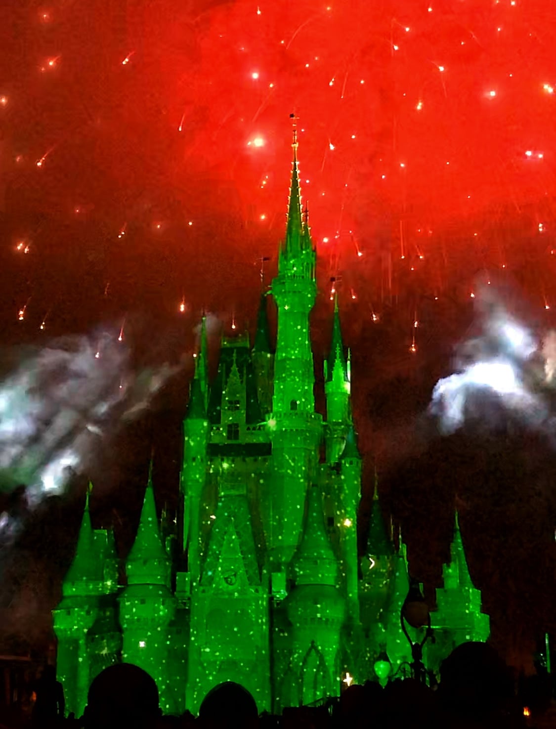 Vegan Guide to Mickey’s Very Merry Christmas Party in the Magic Kingdom at Walt Disney World