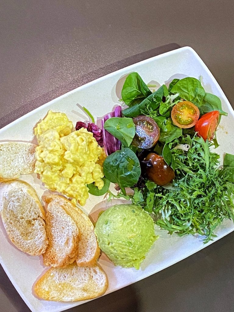 Vegan Breakfast at the ABC Commissary in Disney’s Hollywood Studios