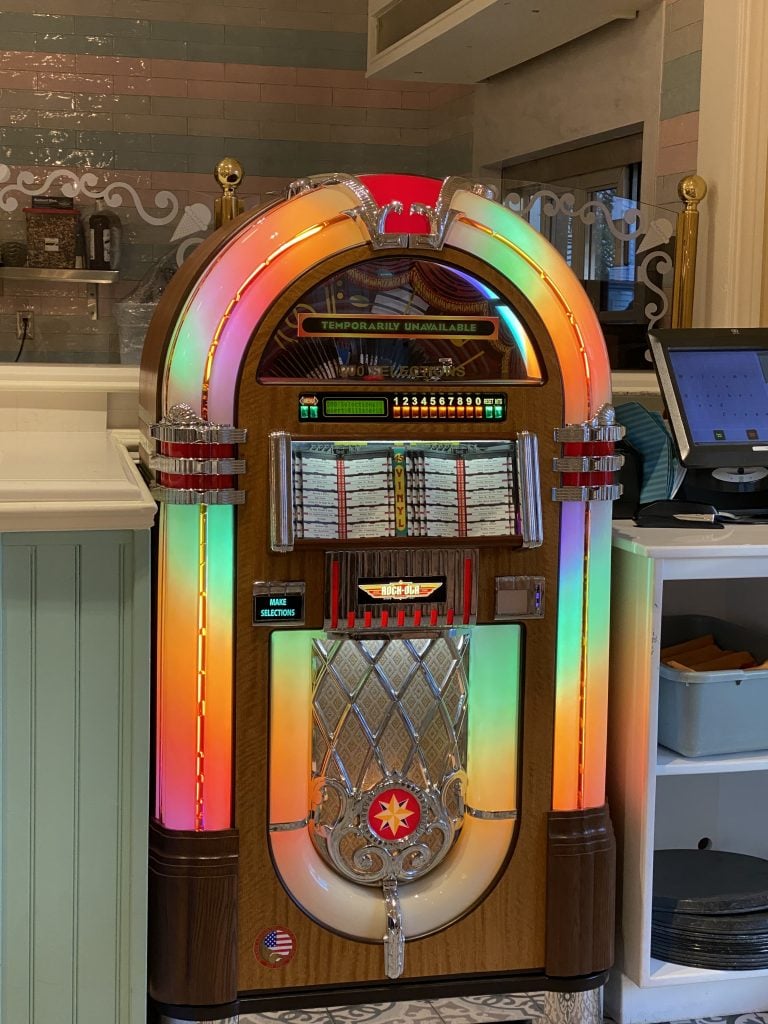 Beaches & Cream juke box